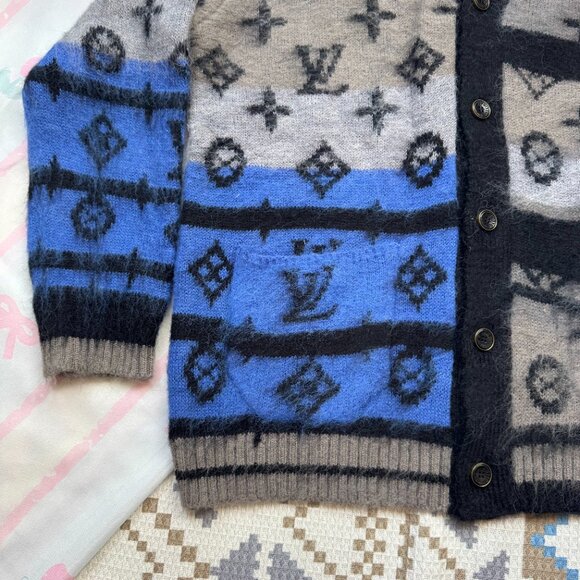 Louis Vuitton Blue Mohair Monogram Mohair Cardigan - Picture 6 of 10